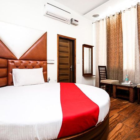 Hotel Woodcrest Zirakpur Chandigarh- Best Family Hotel - Luxurious Rooms - Unit Of Sidham Group Exterior foto